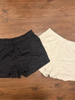 H&M Women's Black and Tan Linen Shorts